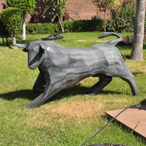 Sculpture taureau décoratif grand format – Statue design pour jardin