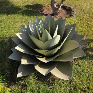 Sculpture lotus décoratif en métal – Fleur lotus design pour jardin